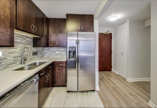 440 N Wabash Ave in Chicago, IL - Building Photo - Building Photo