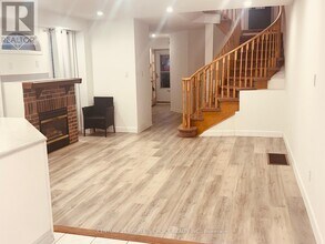 48 Yellow Brick Rd in Brampton, ON - Building Photo - Building Photo