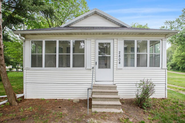 2804 Mt Olivet Rd in Kalamazoo, MI - Building Photo - Building Photo