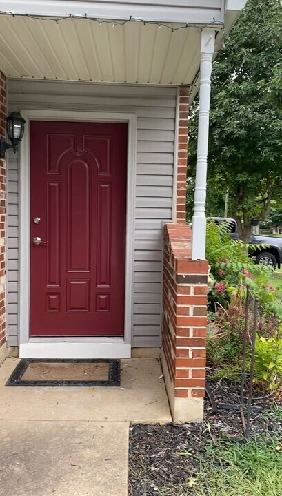 547 Staufer Ct in Mount Joy, PA - Foto de edificio