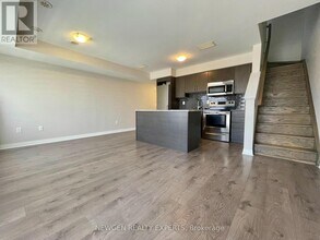 153-153 William Duncan Rd in Toronto, ON - Building Photo - Building Photo