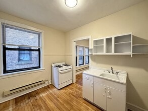 1310 Oak Ave in Evanston, IL - Building Photo - Building Photo