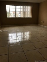 6960 Miami Gardens Dr-Unit -2-429 in Hialeah, FL - Building Photo - Building Photo