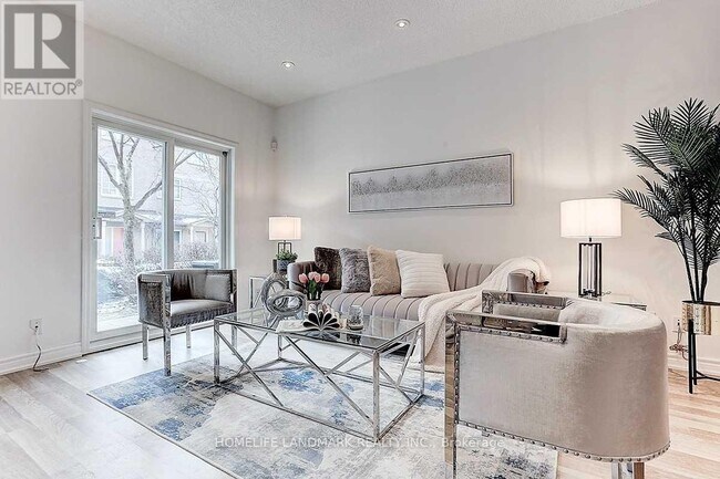 21 St Moritz Way in Markham, ON - Building Photo - Building Photo