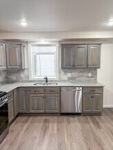 613 Oakland Ave in Greensburg, PA - Building Photo - Building Photo