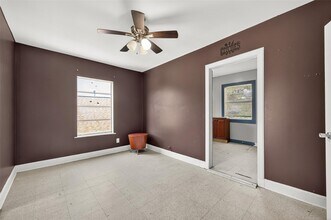 7111 Myrtle St in Houston, TX - Building Photo - Building Photo