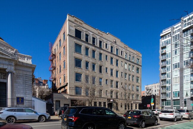 180 S 4th St in Brooklyn, NY - Foto de edificio - Building Photo