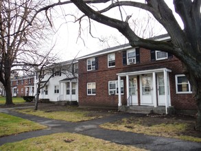 Van Buren Apartments in Schenectady, NY - Foto de edificio - Building Photo