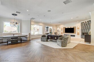 2272 Coral Ridge Ave in Henderson, NV - Foto de edificio - Building Photo