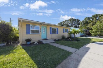 702 Gray St S in Gulfport, FL - Building Photo - Building Photo