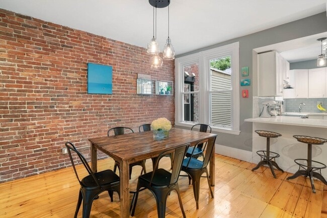 30 Oak St in Boston, MA - Building Photo - Building Photo