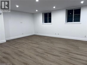 5 Kastner St in Stratford, ON - Building Photo - Building Photo