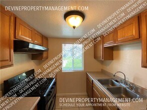 4970 Brooks St in Riverside, CA - Foto de edificio - Building Photo