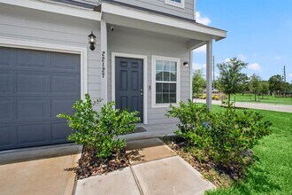 22127 Regal Heights Dr in Houston, TX - Building Photo - Building Photo