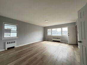 164 Stegman St in Jersey City, NJ - Building Photo - Building Photo