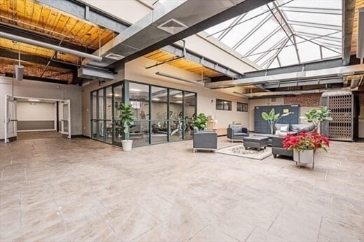 160 Fremont St in Worcester, MA - Building Photo - Building Photo