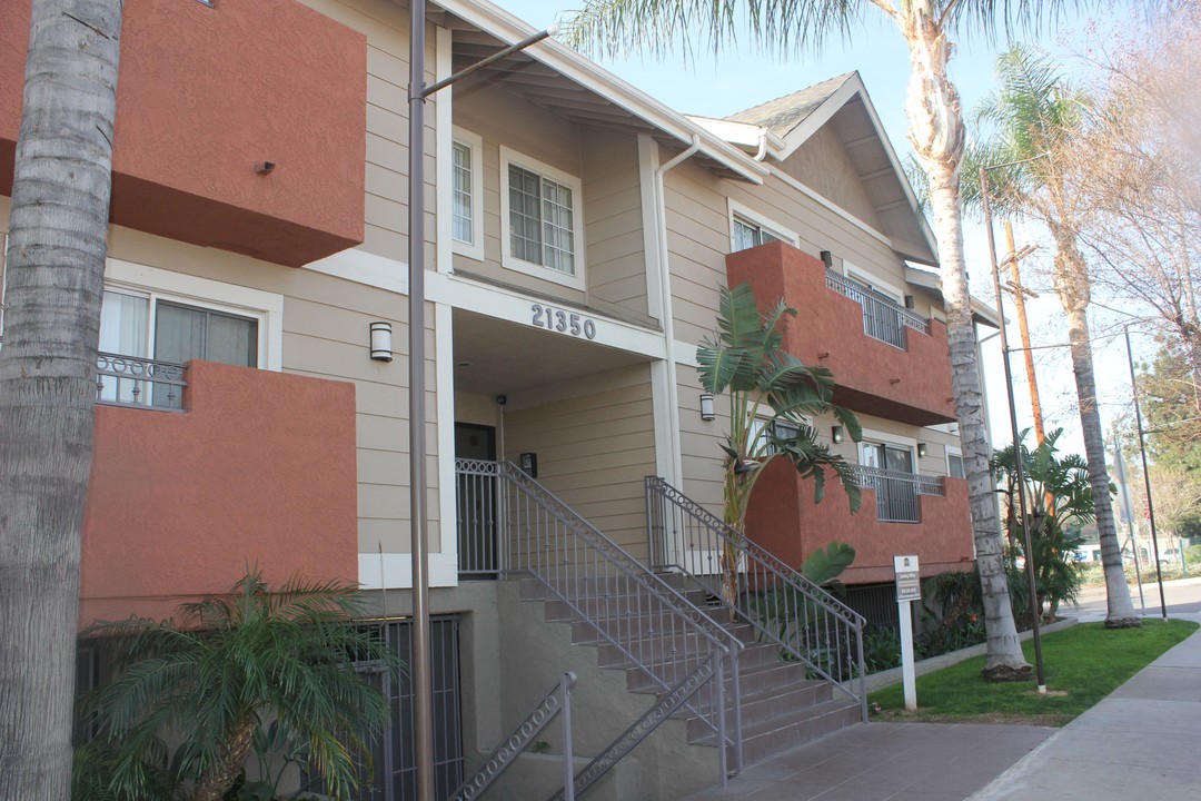 Sonata Apartment Homes in Canoga Park, CA - Foto de edificio