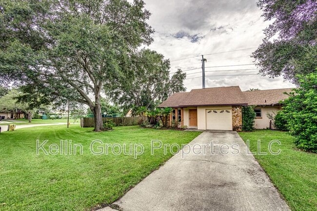 5111 Cimarron Dr in Lakeland, FL - Building Photo - Building Photo