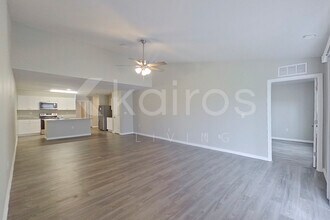 18326 Gibraltar Ln in Lehigh Acres, FL - Foto de edificio - Building Photo