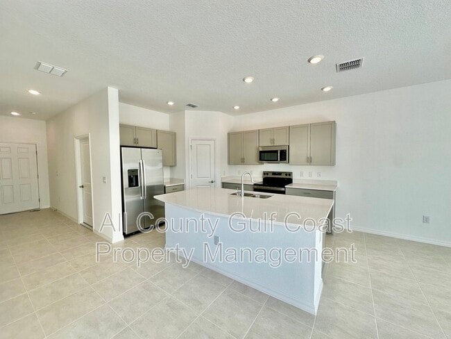 11764 Glenside Ter in Palmetto, FL - Building Photo - Building Photo