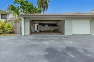 11237 SW 112th St in Miami, FL - Building Photo - Building Photo