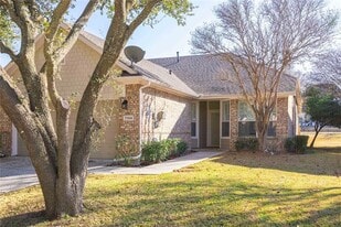 7104 Van Gogh Dr in Plano, TX - Building Photo