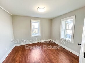 216 Miller St in Dickson, TN - Building Photo - Building Photo
