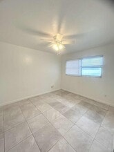 322 NE 11th Pl in Cape Coral, FL - Building Photo - Building Photo