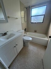 2225 Monroe St in Hollywood, FL - Building Photo - Building Photo