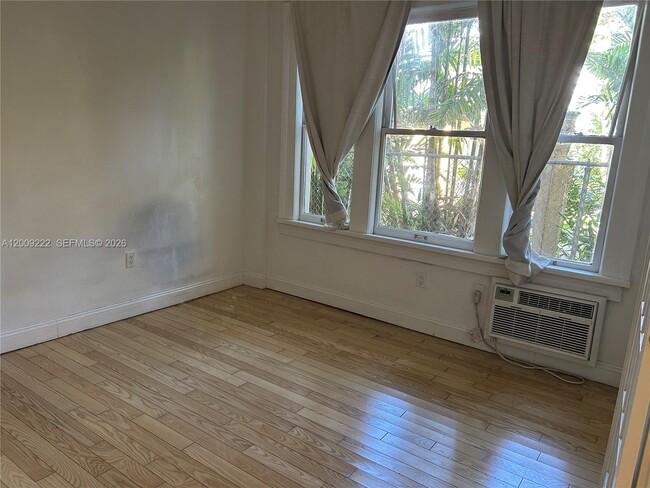 1615 Pennsylvania Ave in Miami Beach, FL - Building Photo - Building Photo