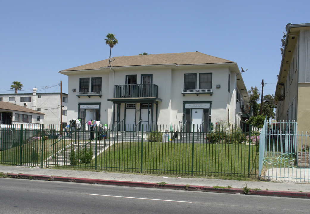 200 N Normandie Ave in Los Angeles, CA - Building Photo