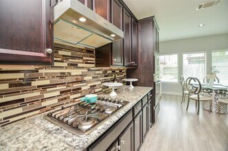 6638 Miller Shadow Ln in Sugar Land, TX - Foto de edificio - Building Photo