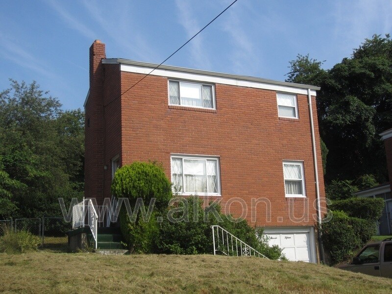1115 Brintell St in Pittsburgh, PA - Building Photo