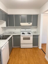 1913 W 1st St, Unit 201 in Ankeny, IA - Building Photo - Building Photo