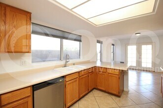 1326 E Helena Dr in Phoenix, AZ - Building Photo - Building Photo