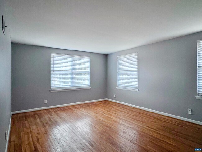 2434 Arlington Blvd in Charlottesville, VA - Building Photo - Building Photo