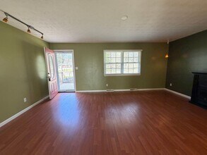 2426 Eastwood Ave in Akron, OH - Building Photo - Building Photo