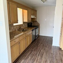 306 Williams Rd in Lorena, TX - Foto de edificio - Building Photo