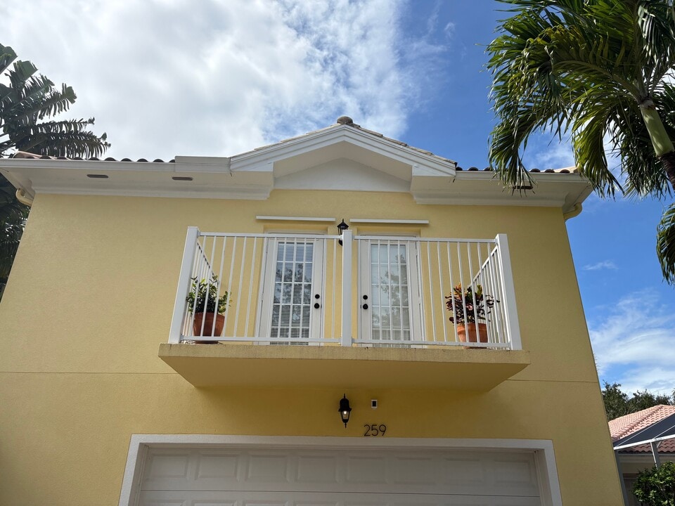 259 San Remo Dr, Unit 259 San Remo Drive in Jupiter, FL - Building Photo