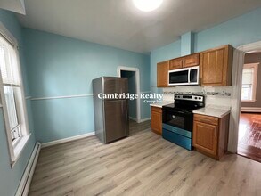 97 Morrison Ave, Unit 2 in Somerville, MA - Foto de edificio - Building Photo