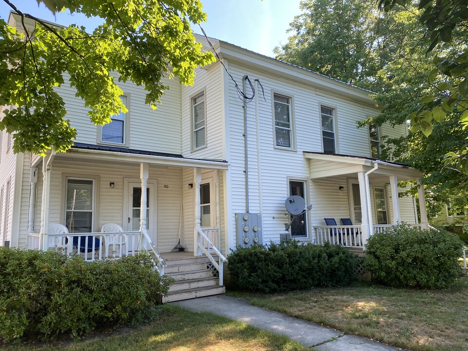 90 Main St in Potsdam, NY - Building Photo