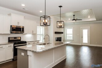 6522 Oak Mdw Dr SE in Owens Cross Roads, AL - Building Photo - Building Photo