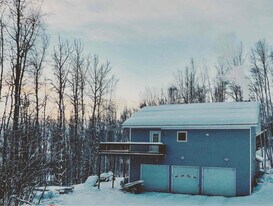 264 Hawk Rd in Fairbanks, AK - Building Photo