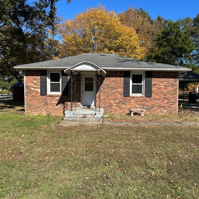 property at 226 Magnolia St