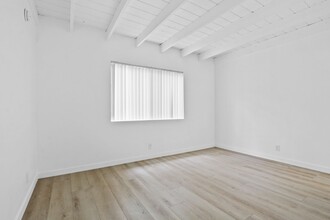 9809 Tabor St in Palms - close to downtown... in Los Angeles, CA - Building Photo - Interior Photo