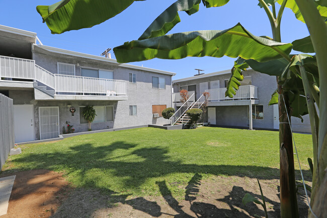 136 N Marshall Ct in San Pedro, CA - Building Photo - Primary Photo