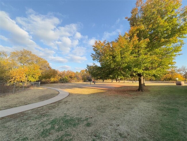 408 Little Chisholm Cir in Edmond, OK - Building Photo - Building Photo