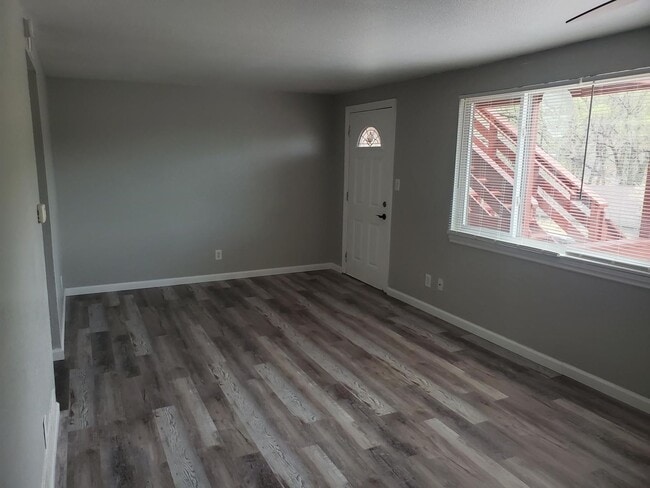 423 E Fountain Pl in Manitou Springs, CO - Building Photo - Building Photo