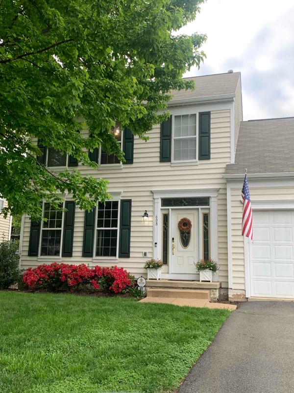 property at 608 North St NE