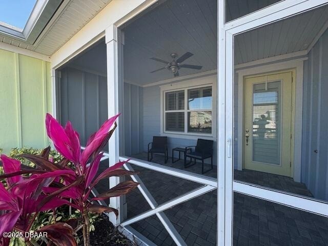 414 Parrot Ln in Daytona Beach, FL - Foto de edificio - Building Photo